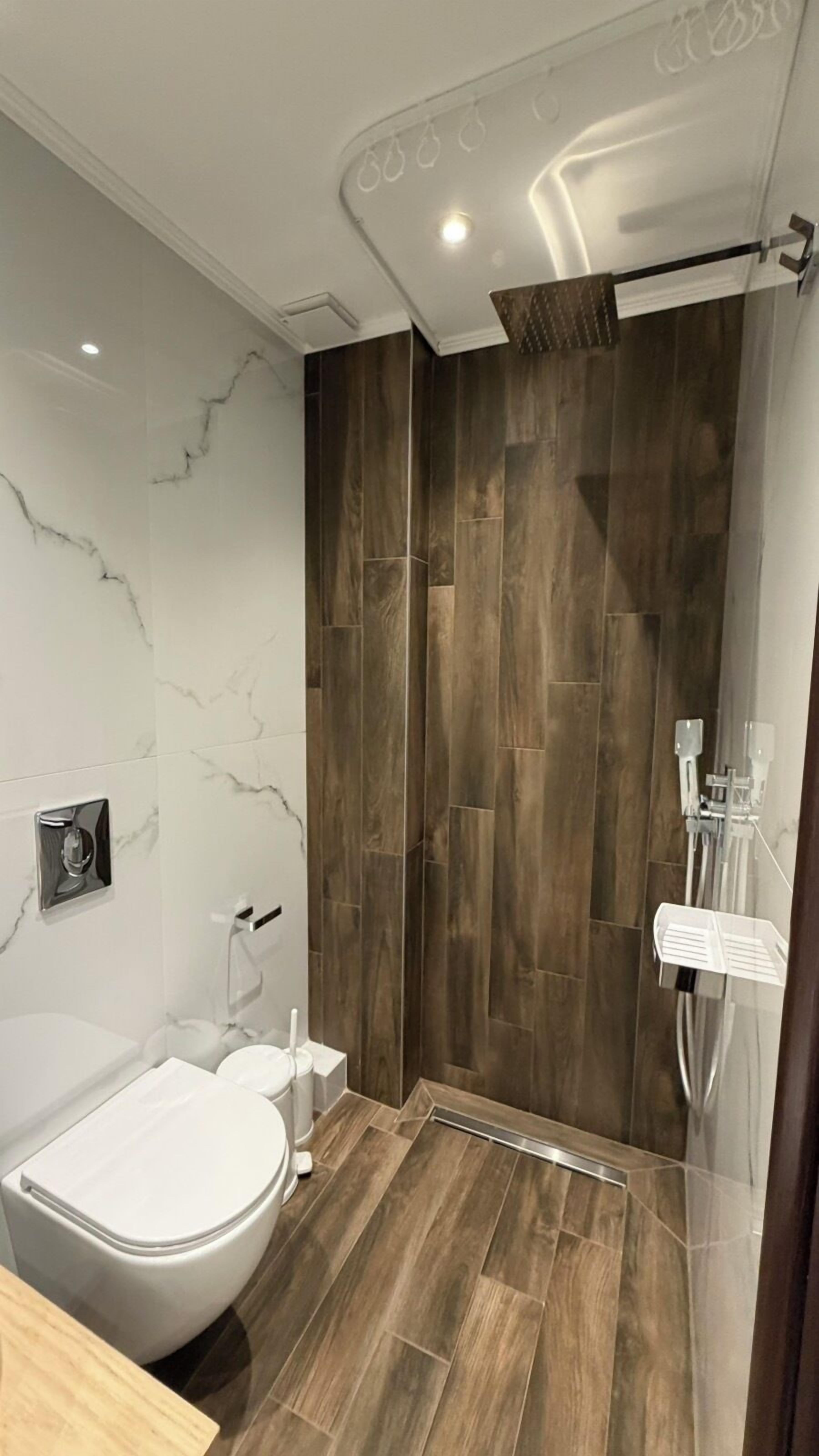 Quadruple Room | Bathroom