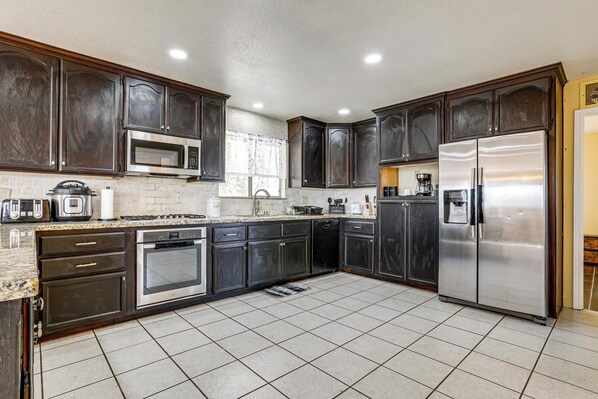 Interior - Wine Country Retreat in Galt w/ Vineyard Views (Galt)