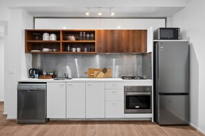 Apartment | Private kitchen - Heritage City Stay in Historic Building (Melbourne)