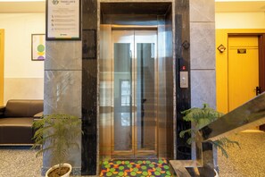Elevator - Treebo Premium Inn 62 (Noida)