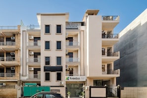Exterior - Treebo Premium Inn 62 (Noida)