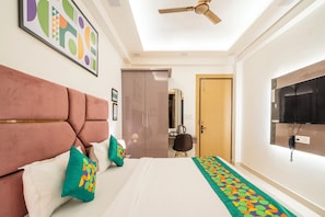 Standard Double Room | Iron/ironing board - Treebo Premium Inn 62 (Noida)