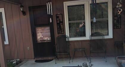 Cozy 1-bedroom house in quaint Fayetteville with AC 5min to capefear hosp
