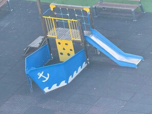 Children’s area - Stunning Penthouse with magnificent terrace and pool views (Roquetas de Mar)