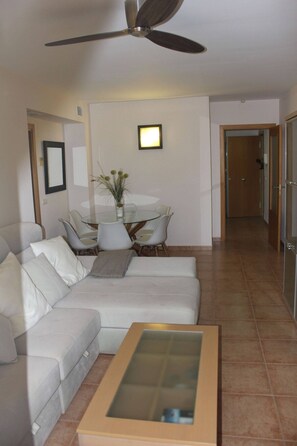 Living area - Stunning Penthouse with magnificent terrace and pool views (Roquetas de Mar)