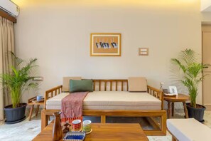 House - Chic 2bhk in Candolim 5 Min to Beach Pool Gym (Candolim)