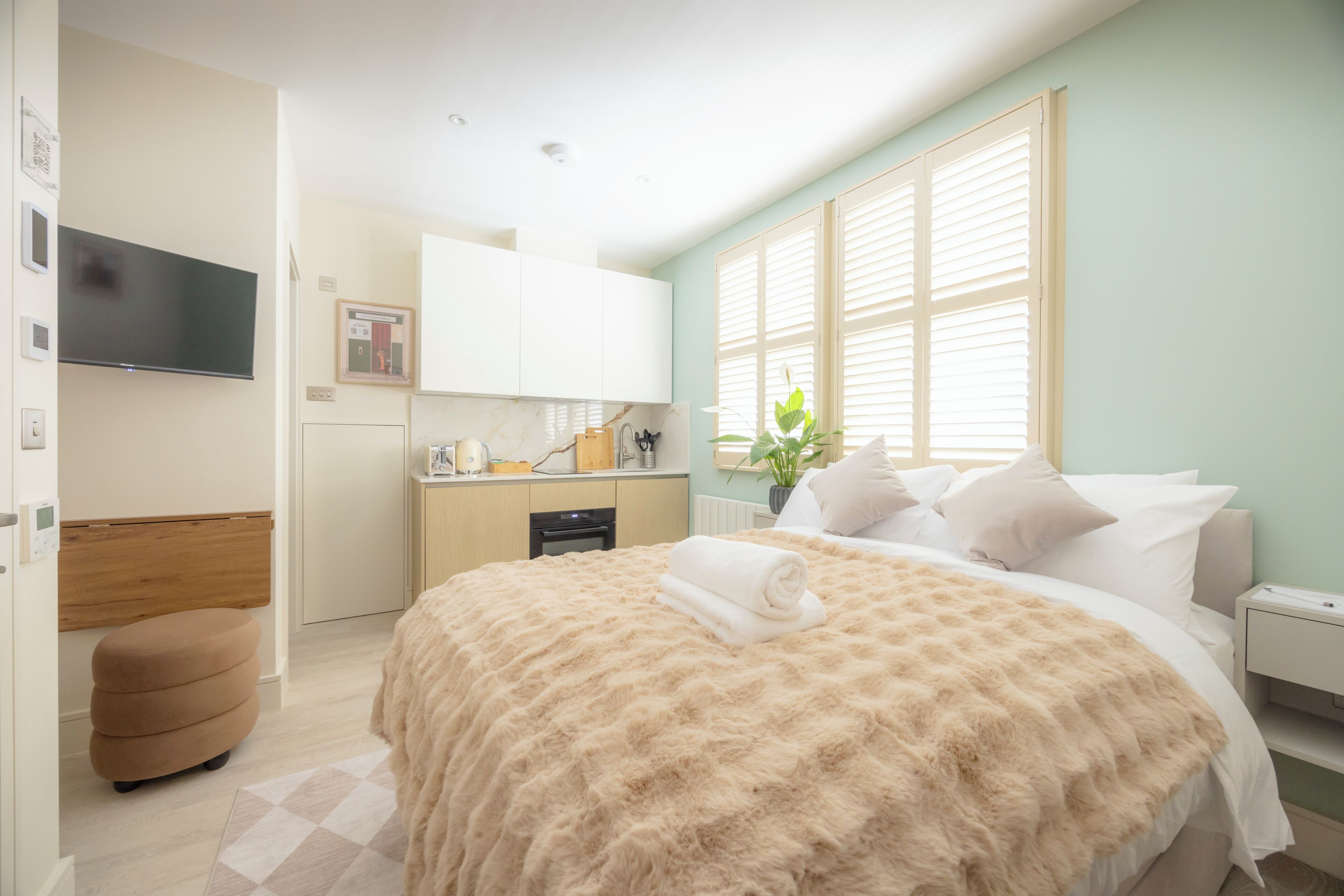 Premium-studio, 1 parisänky