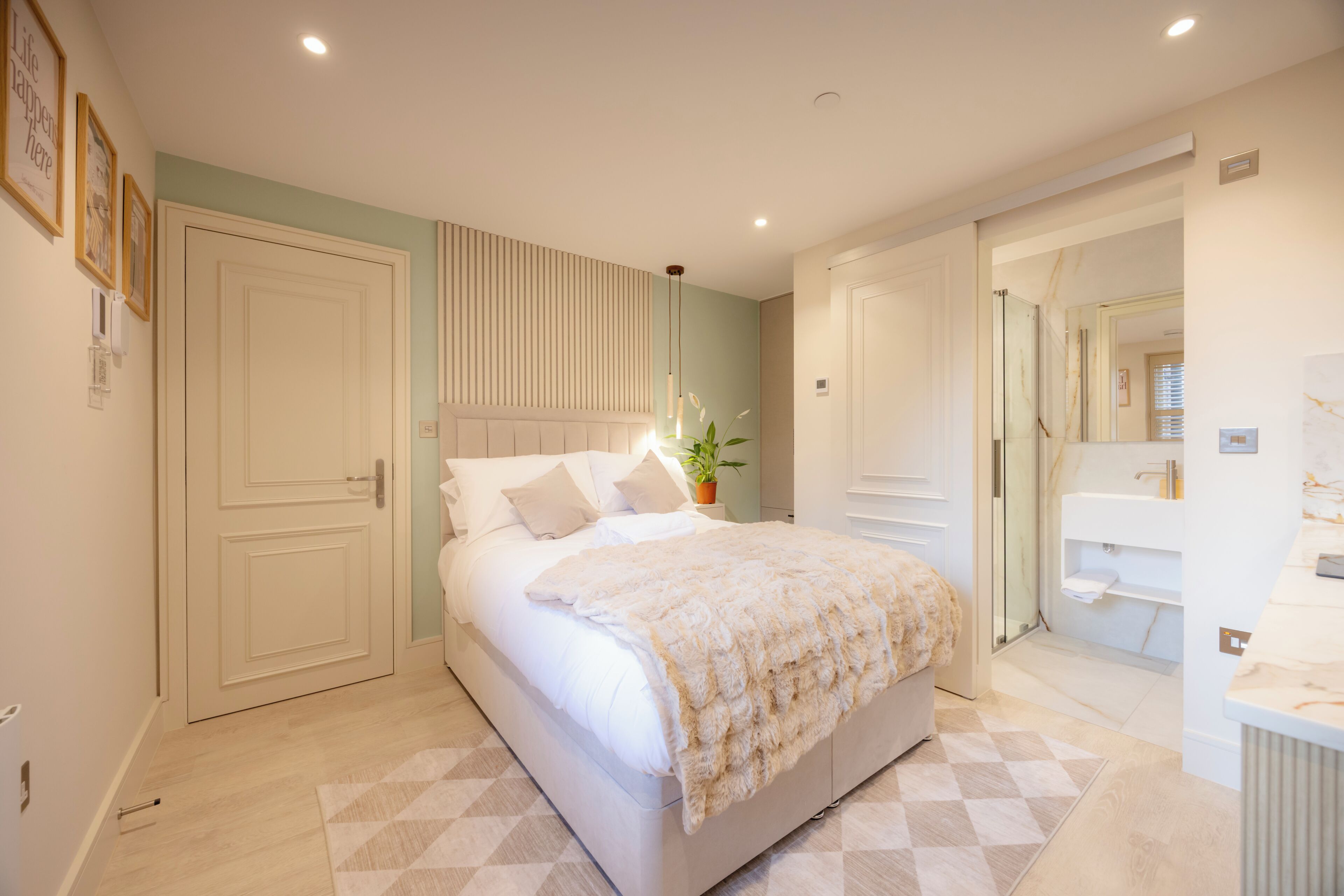 Premium-studio, 1 parisänky