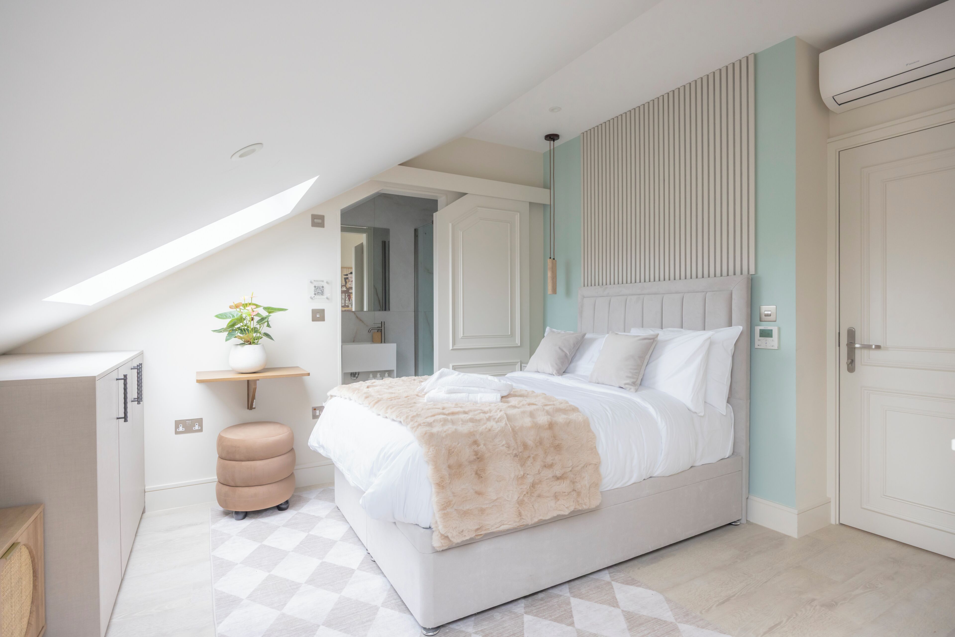 尊荣开间, 1 张双人床