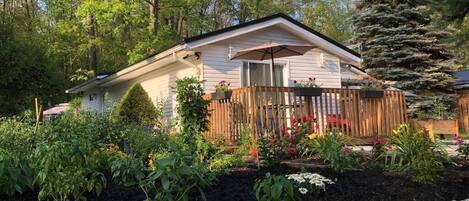 Suite estudio Deluxe, vista al jardín | Exterior