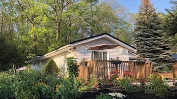 Deluxe Studio Suite, Garden View | Exterior