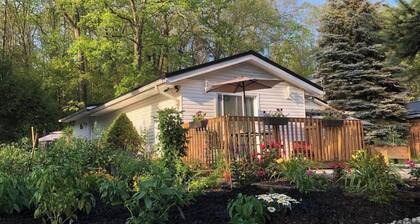 Romantic Studio Cottage