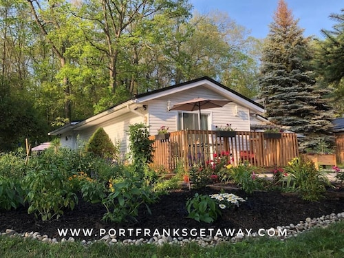 Romantic Studio Cottage