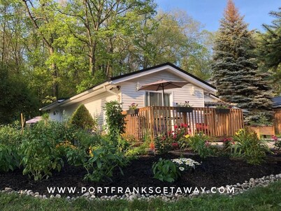 Romantic Studio Cottage