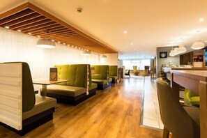 Dining - Holiday Inn Chester - South (Chester)