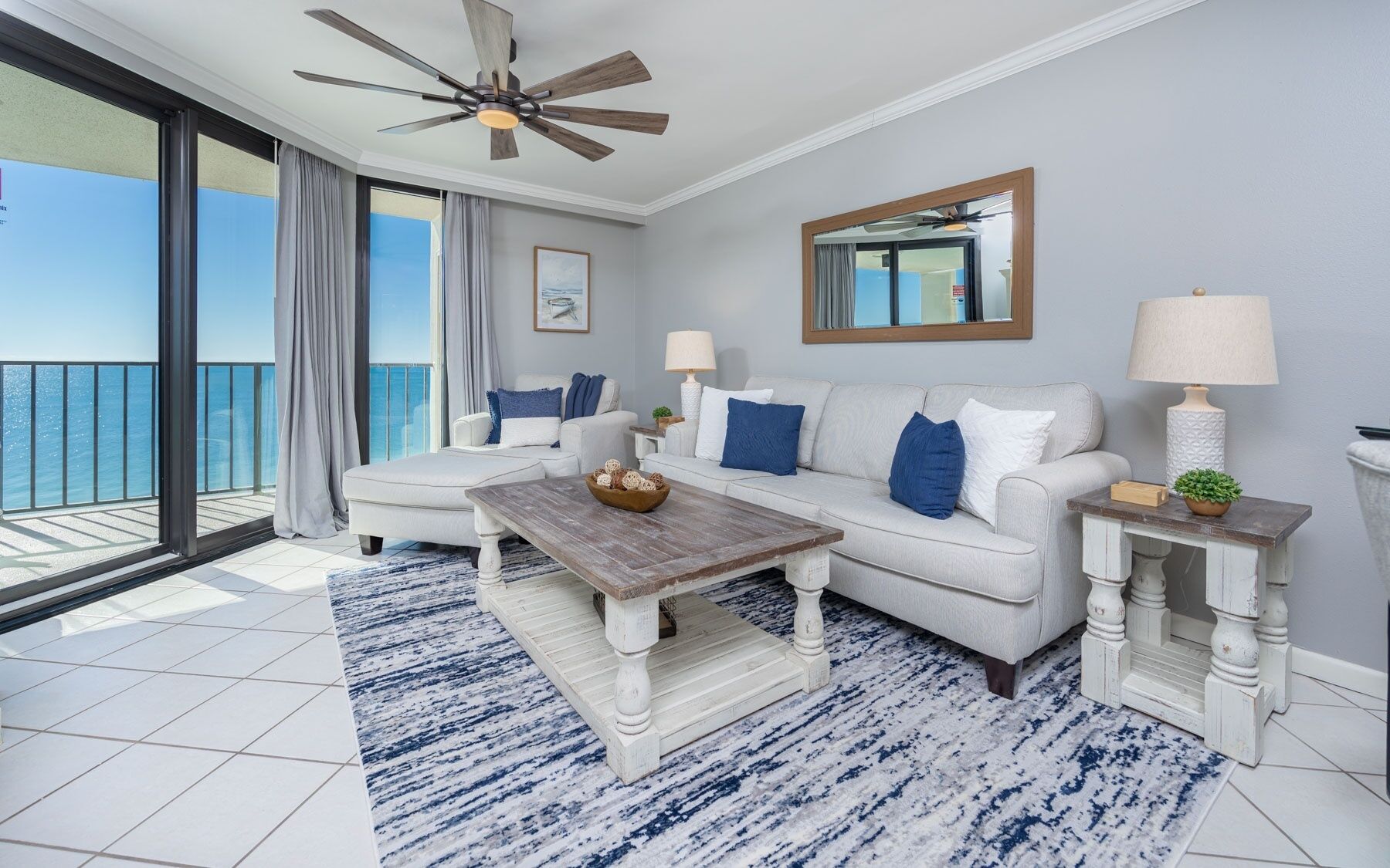 콘도, 침실 2개 | 거실 공간