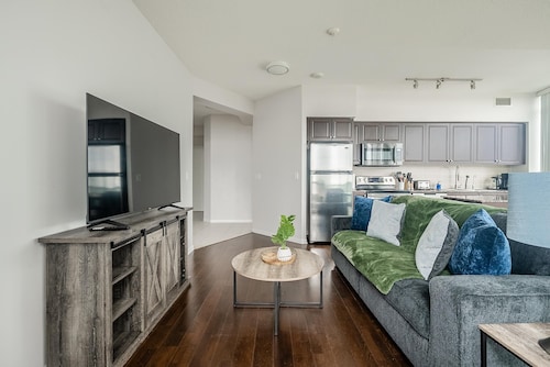 The Bayview - Queen Street DT