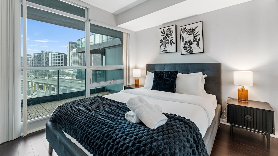 The Bayview - Queen Street DT