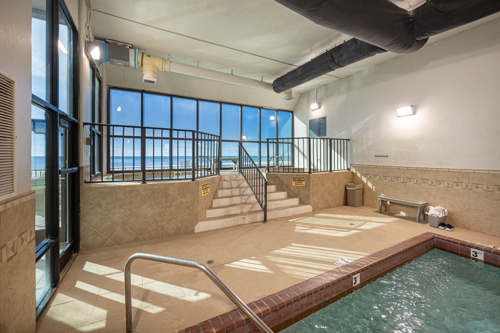 Condo, 1 phòng ngủ | Hồ bơi