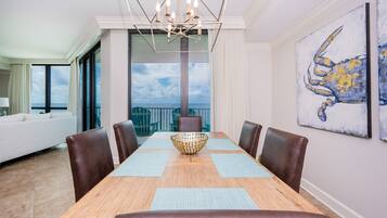 Condo, 2 habitaciones | Restaurantes