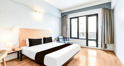 Deluxe Super Townhouse Lakdikapul