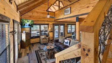 Cabin, 2 Bedrooms | Living area