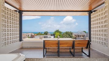 Superior Townhome, 2 Bedrooms, Private Pool | Terrace/patio