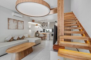 Stadtwohnung, 1 Schlafzimmer, eigener Pool | Wohnzimmer