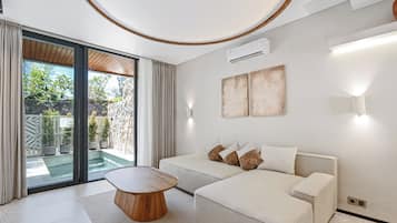1BR Townhouse with Private Pool | Kameruitzicht