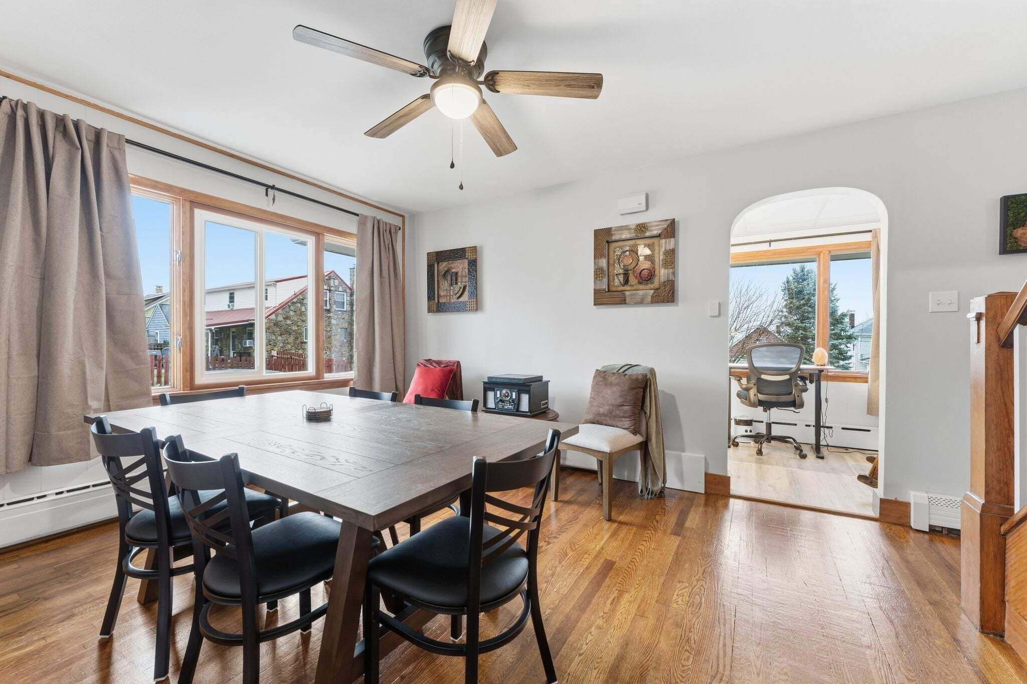 House, 2 Bedrooms | Dining