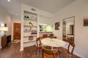 Condo, 2 Bedrooms | Dining - Cw B102 Graham Haus 2 Bedroom Condo (New Braunfels)