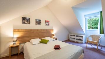 Cottage | 2 bedrooms, bed sheets