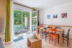 Cottage | Dining - Spacious Duplex Cottage in Saumur (Saumur)