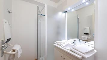 Cottage | Bathroom