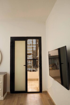 Interior - Enjoyable 3-bedroom apartment with AC in vibrant Cairo (Cairo)
