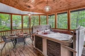 Cabin, 3 Bedrooms | Outdoor dining - Dolly's Harmony Haven 3 Bedroom Cabin (Sevierville)