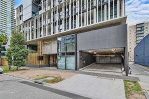 Exterior - Stylish 2BDR Penthouse with City Views (South Melbourne)