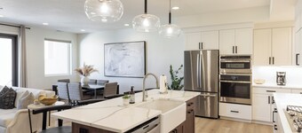 Private Hot Tub & Cold Plunge - Next to Pool