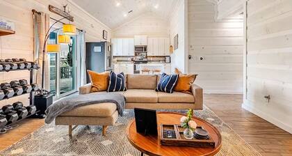 Taylor Creek Isles Cottage with Lake Access + Deck