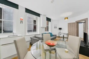 Interior - Nice 2BR in Central London near to Oxford St (London)