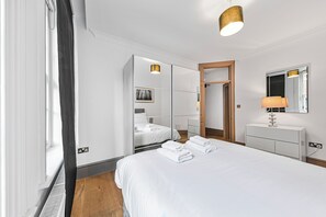 2 bedrooms, iron/ironing board, WiFi, bed sheets - Nice 2BR in Central London near to Oxford St (London)
