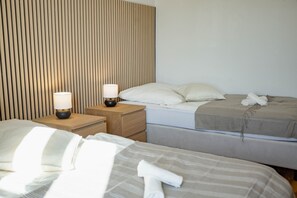 WiFi, bed sheets