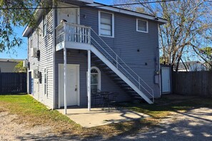 Apartment, Smoking | 2 bedrooms - East Houston 2BR Budget Friendly Stay (Houston)