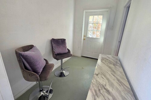 East Houston 2BR Budget Friendly Stay