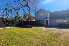 Apartment, Smoking | 2 bedrooms - East Houston 2BR Budget Friendly Stay (Houston)