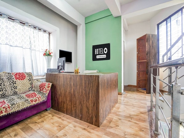 House | Reception
