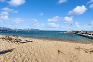Beach - Experience laid-back mountain living at this Lakeland Village deluxe studio (South Lake Tahoe)