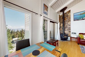 Interior - Tahoe Village condo in Stateline with mountain views, sleeps 4 (Stateline)
