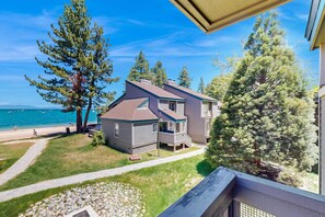 Property grounds - Cozy townhome with private beach access and numerous aquatic amenities to enjoy (South Lake Tahoe)