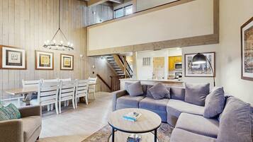 TV, fireplace, DVD player, offices